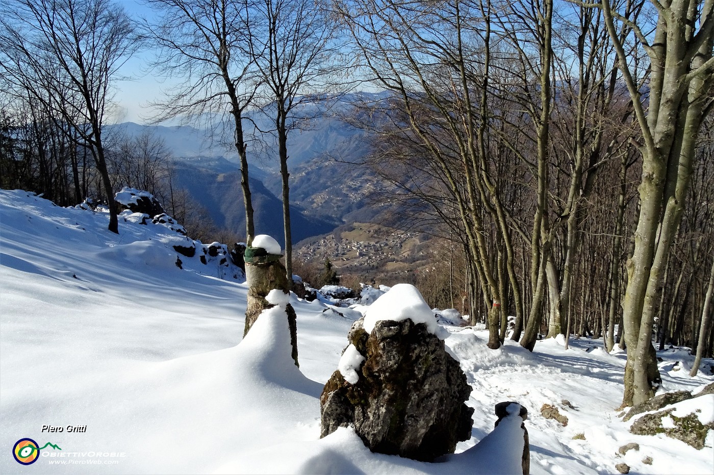 41 Dal Baitel vista verso la Val Serina.JPG